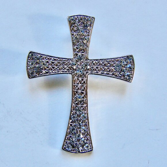 Silver Tone Metal Crystals Cross Pendant for Necklace Sparkle Goth Religious - Picture 5 of 5